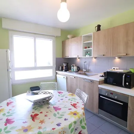Confort A Avec Wifi, Parking Et Balcon - Fr-1-742-456 Aurillac