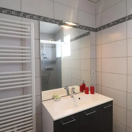 Confort A Avec Wifi, Parking Et Balcon - Fr-1-742-456 *